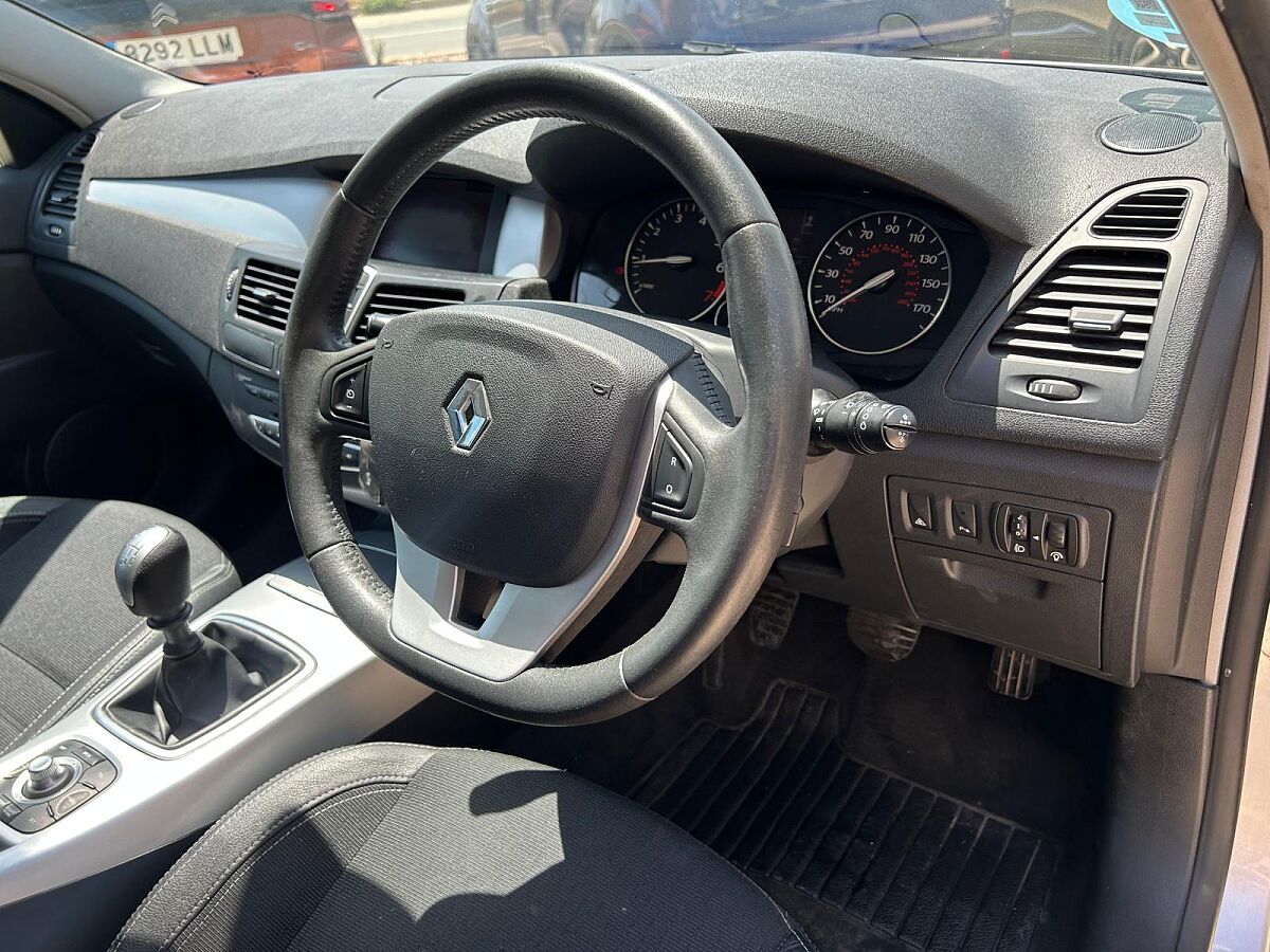 RENAULT LAGUNA DYNAMIQUE 2.0 SPANISH RHD IN SPAIN 109000 MILES SUPERB 2008